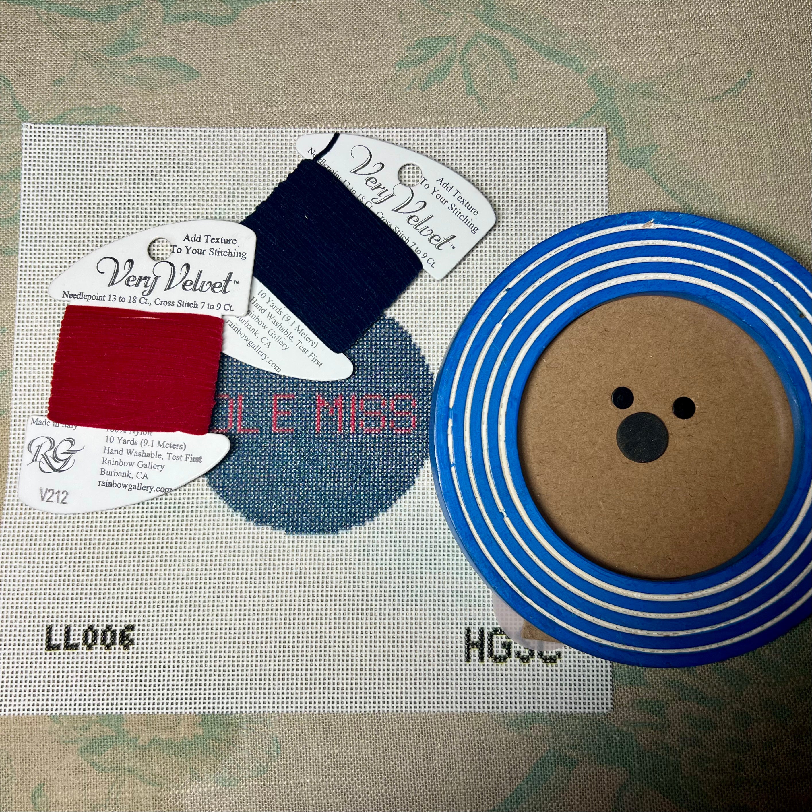 LL-006B - OLE MISS Round (**KITTED) - 18M